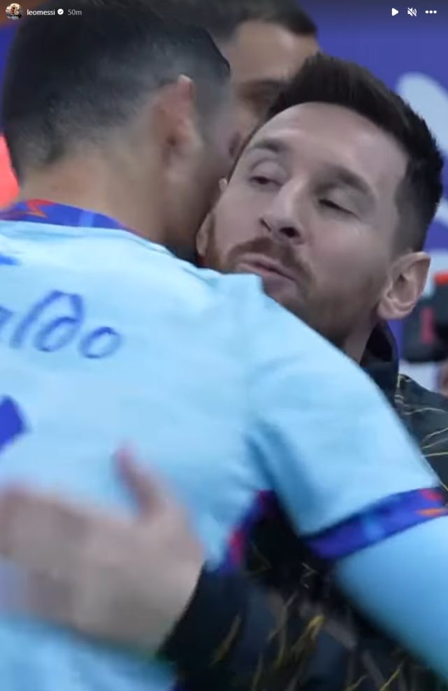 感受下塞尔维亚的篮球氛围！这阵势比足球场都炸裂！（塞尔维亚篮球有多炸？现场声浪比足球场还猛！）