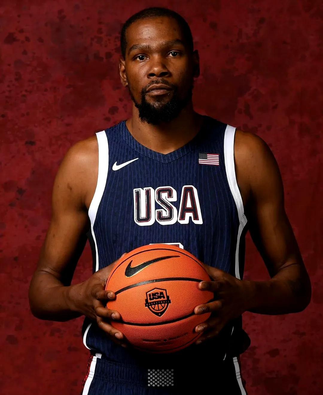 乔-科尔：我从未想过离开蓝军，10年离队是为给年轻球员让路（乔-科尔：从未起过离队念头，2010年告别蓝军只为给年轻人腾位）