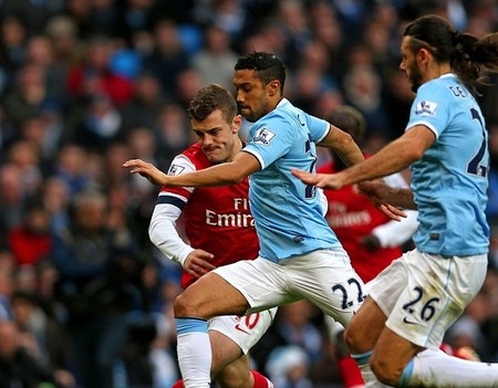 球里有玄机、球门有暗号！盲人足球比赛燃到爆（球藏玄机、门设暗码！盲人足球赛燃爆全场）