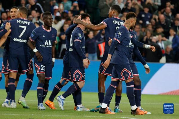 官方：李海新当选2025赛季中超金哨，唐顺齐当选银哨，傅明当选铜哨（中超官方公布2025赛季裁判评选：李海新获金哨，唐顺齐获银哨，傅明获铜哨）